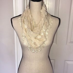 Lace Cream Scarf 🧣